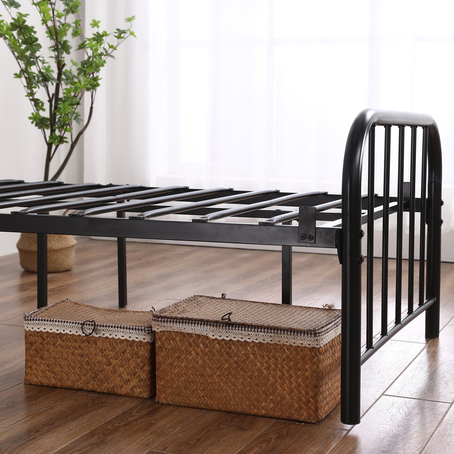 Single Layer Round Tube Arc Frame Vertical Strip with Bed Foot 3ft Iron Bed  Black